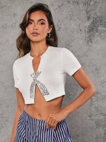 SHEIN Haute Fall Clothes,Casual White V-Neck Cropped Short Sleeve Top With Crystal Bow Detail. - White - View 3