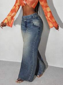 Slaydiva Women Asymmetric Waist Patch Pocket Loose Flared Leg Casual Denim Jeans - Medium Wash - View 8