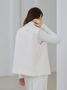 SHEIN Privé 女士优雅无袖刺绣纽扣休闲夹克 - 米色 - 查看 4