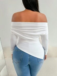 VaVaBold 露肩 T 恤，带褶皱肩部和不对称下摆