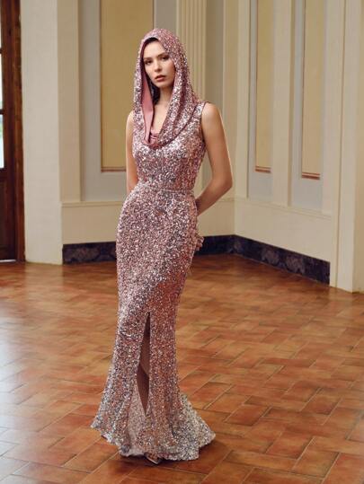 ZEYLAH Vestido con abertura lateral en la pierna, bajo tipo cola de sirena y capucha con lentejuelas