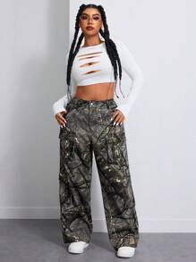 SHEIN ICON Pantalones vaqueros de talla grande para mujer con estampado de camuflaje y múltiples bolsillos