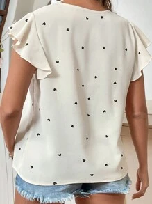 SHEIN LUNE Casual Loose Heart Graphic Crew Neck Short Sleeve Plus Size Shirt, Suitable For Summer