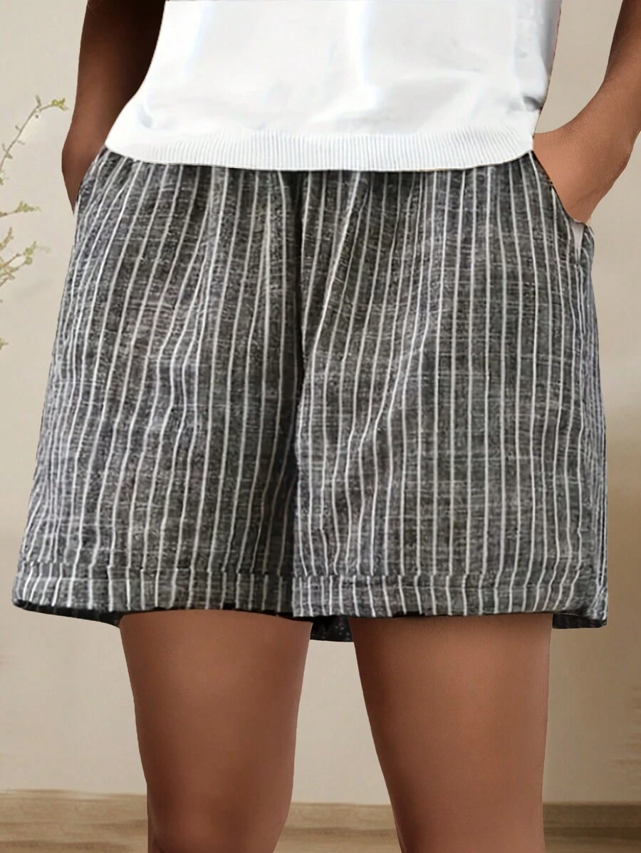 SHEIN LUNE 女士松紧腰条纹宽松休闲短裤 - 灰色 - 查看 1