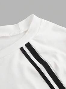 SHEIN EZwear 数码印花插肩袖短款修身 T 恤 - 白色 - 查看 3