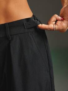 SHEIN Sports Women's Solid Color Pleated Cargo Pocket Relaxed Sporty Shorts - Black - View 8