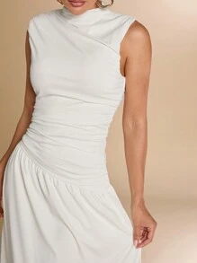 SHEIN BAE 无袖立领纯白色不规则褶皱连衣裙，适合秋冬季作为打底衫、法式连衣裙、晚礼服、生日礼服、伴娘服、简约优雅的日常连衣裙 - 白色 - 查看 4