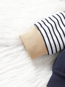 SHEIN Vintaside Kids 3 件套男婴条纹圆领运动衫、熊贴拉链连帽背心夹克和裤子，适合秋季、春季和冬季穿着。这套衣服既适合户外玩耍，也适合居家穿着。这套衣服在寒冷的冬季为男婴提供舒适和温暖。这款多功能耐用的套装适合男婴日常生活中的各种场合，让他们在秋季、春季和冬季保持时尚和舒适。