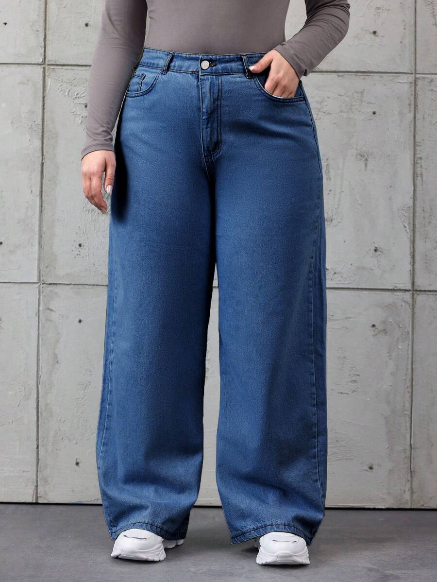 SHEIN Cottnline Women's Solid Color Simple Style Plus Size Jeans - Medium Wash - View 1