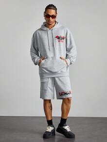ROMWE MEN Batman X ROMWE Bộ đồ thể thao có mũ trùm đầu và quần short in chữ hoạt hình thoải mái cho nam, dáng rộng, túi Kangaroo - Xám - Xem 2