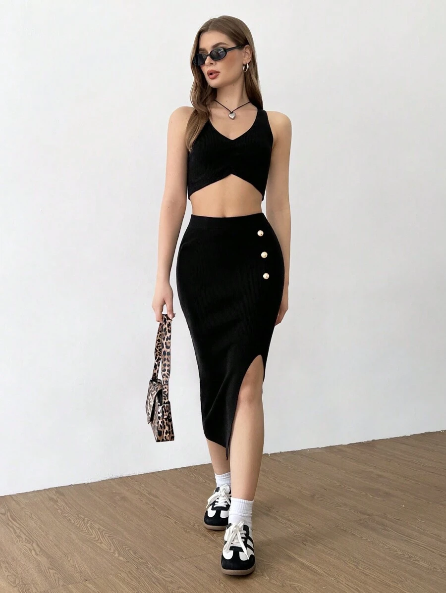 SHEIN Unity 2 peças de suéter simples sem mangas de cor sólida e saia de botão conjunto casual para mulheres - Preto - Ver 1
