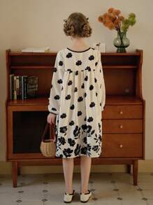 SHEIN Tween Girls 复古宽松设计蕾丝花卉刺绣中长连衣裙，适合度假、秋冬季 - 白色 - 查看 2