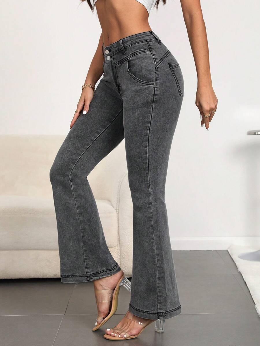 SHEIN Essnce Vaqueros casuales lavados y ajustados con pierna acampanada - Negro - Ver 1