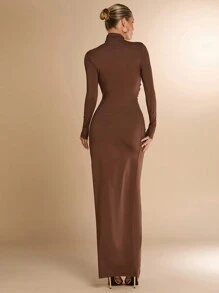 SHEIN BAE Vestido extra largo con cuello alto, manga larga, ajustado, fruncido, abertura alta, decoración floral 3D, color marrón café, elegante y romántico para ocasiones formales, uso diario y salidas nocturnas - Marrón - Ver 2