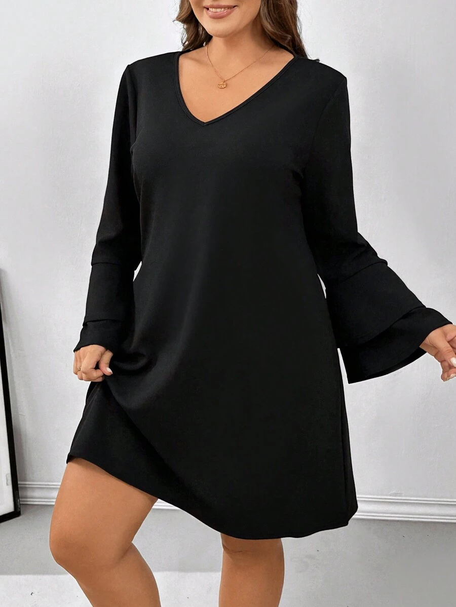 SHEIN Essnce Đầm tay dài cổ chữ V xếp nếp cỡ lớn cho nữ - màu đen - Xem 1