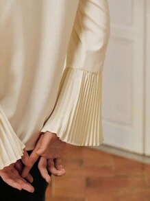 ZEYLAH 纯色褶饰立领褶皱喇叭袖衬衫 - 杏色 - 查看 3