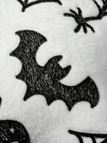 1 buah Bantal Lempar Berbentuk Bintang Mewah yang Bercahaya dalam Gelap untuk Pesta Halloween Anak-anak - Hitam dan Putih - View 6