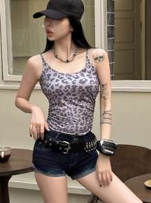 DAZY Áo hai dây cổ chữ V ôm sát có dây đeo có thể điều chỉnh dành cho nữ, họa tiết da báo - Màu Xám nhạt - Xem 3