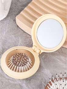 SHEIN 1 pieza Espejo de viaje plegable cepillo de pelo redondo plegable de bolsillo, Mini peine de cabello de tamaño compacto para viajes, Cepillo de masaje para el cabello para mujeres y niñas, Accesorios esenciales para viajes, organizador de viaje para la playa, vacaciones de verano, vuelta al colegio, cuidado del Body para viajes, al aire libre, deportes, oficina, escuela, pinzas de pelo, accesorios para el cabello