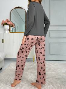 Leopard Heart Print Loose Casual Pullover Pajamas Set For Women, Fall Winter Clothes Cozy And Elegant Details - Grey - View 2