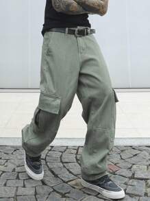 Manfinity EMRG Loose Fit Men's Cargo Jeans With Flap Pockets On Side - Green - View 4