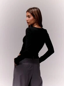 MUSERA 圆领长袖连体衣，修身休闲胶囊衣橱必备单品，适合日常商务办公、返校季、居家休闲、春夏穿着。黑色休闲时尚款。 - 黑色 - 查看 2