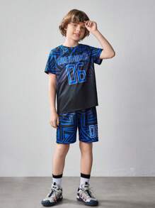 SHEIN 2pcs Tween Boy's Printed Short Sleeve T-Shirt And Sweatpants Sports Outfit - Black - View 5