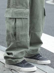 Manfinity EMRG Loose Fit Men's Cargo Jeans With Flap Pockets On Side - Green - View 6