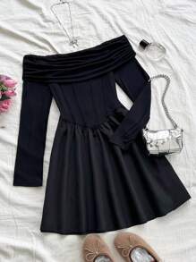 Soleia Vestido mini de ajuste ceñido para mujer con hombros descubiertos, de tela con pliegues y aplicaciones, adecuado para otoño e invierno, para usar como base, paseo, fiesta y todo tipo de ocasiones - Negro - Ver 1