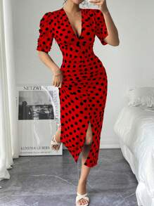 Chiquease 波尔卡圆点印花 V 领泡泡袖收腰紧身中长连衣裙，适合新年服装长款女装