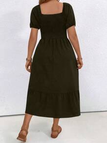 SHEIN LUNE Vestido casual de verano para mujer de talla grande con cuello, manga corta abultada, decoración de botones y volante en el bajo