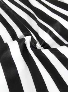 Flirla Body senza schienale a righe bianche e nere in maglia oversize per donne - Bianco e nero - Visualizzare 7