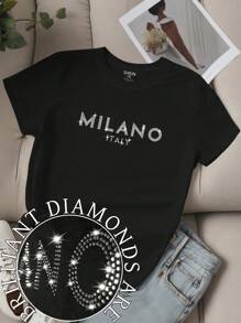 SHEIN LUNE Camiseta de manga corta casual con estampado de texto "MILANO ITALY" para mujer de talla grande