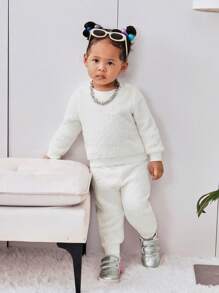 SHEIN Mommy And Me Cozy Fleece Basic Pullover Crew Neck Long Sleeve Set, White, Casual Warm Matching Mother Daughter Outfits, Autumn/Winter - White - View 9