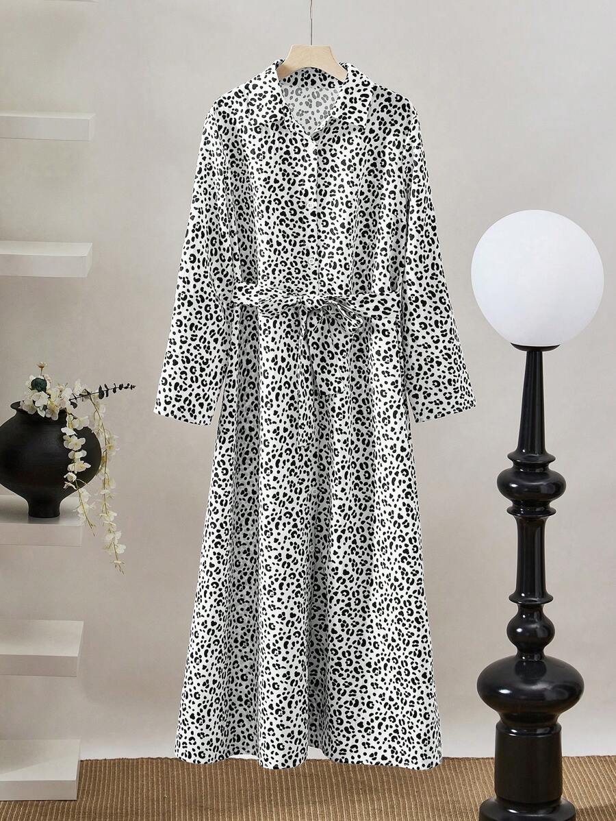 Modelyn 女式前扣长袖腰带豹纹时尚休闲阿拉伯朴素连衣裙 - 黑與白 - 查看 1