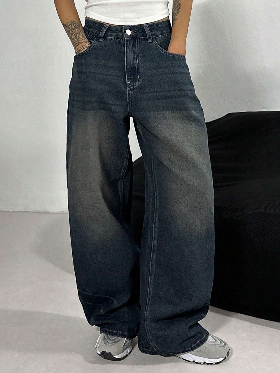 Women's Loose Straight Leg Casual City Street Jeans