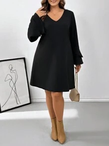 SHEIN Essnce Đầm tay dài cổ chữ V xếp nếp cỡ lớn cho nữ - màu đen - Xem 4