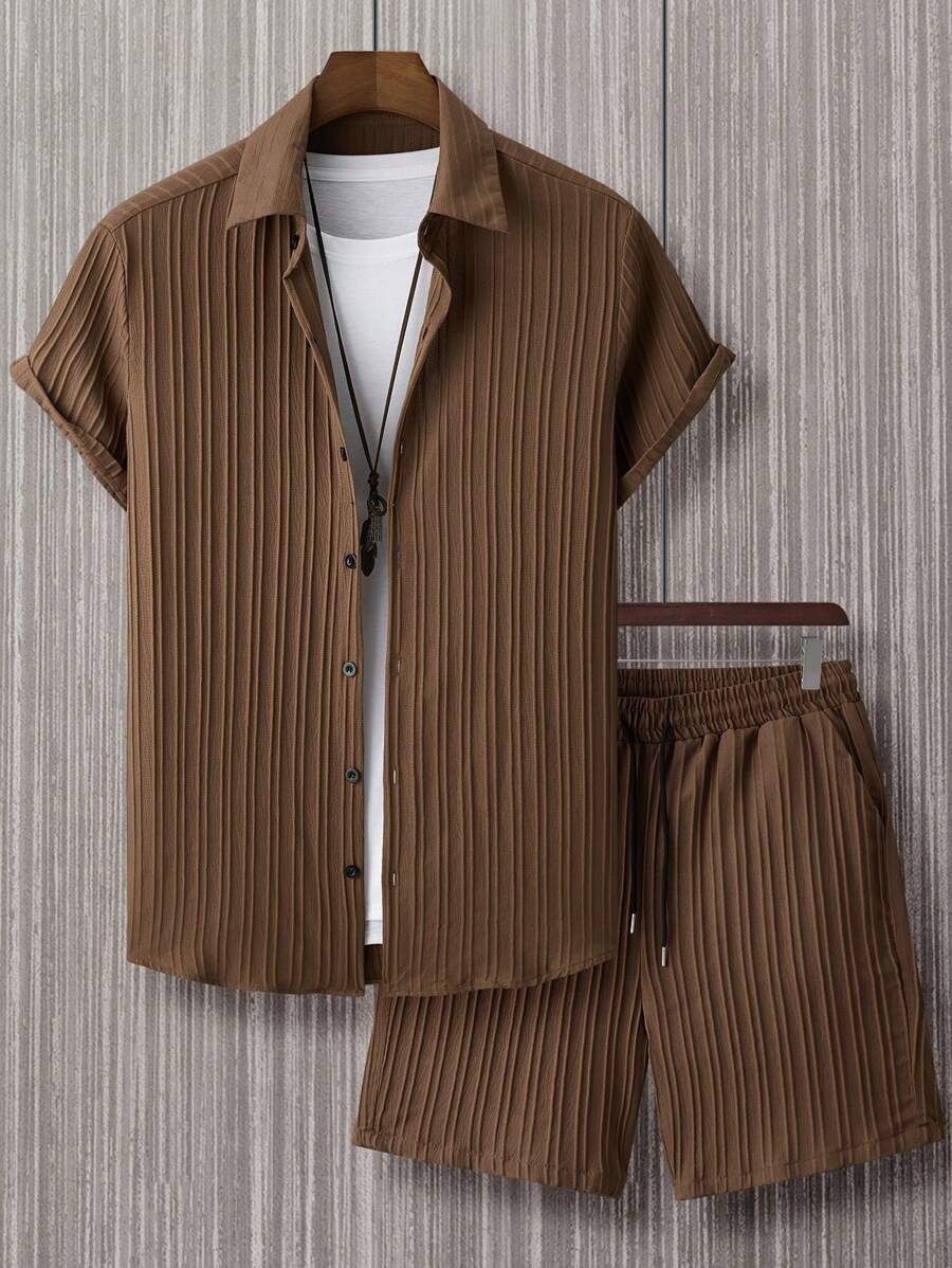 Manfinity Homme 2 件套男士纯色领扣短袖衬衫和短裤休闲装 - 棕色 - 查看 1