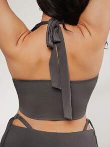 evoluSHEIN X Anitta Jheni Designer Damen Große Größen Sommer einfarbiges gerafftes Cut Out Design Slim Fit Neckholder Top, Urlaub, Ausgehen, Festival - Grau - Übersicht 4