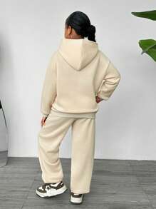SHEIN Set de 2 piezas de sudadera y pantalón de chándal casual con estampado de osito para niñas preadolescentes - Beis - Ver 2