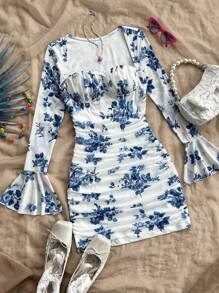 Soleia Women's Vacation Blue & White Floral Print Knit Mesh V-Neck Long Sleeve Ruffled Hem Mini Dress, Can Be Worn As Outer Or Layering