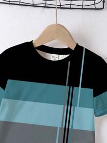 SHEIN 年轻男孩休闲简约圆领宽松短袖 T 恤，适合夏季 Terno 儿童男孩>拼色