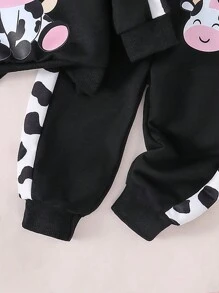 SHEIN Playful Pals 2 件装女婴可爱卡通奶牛印花运动衫和运动裤套装，秋季休闲装