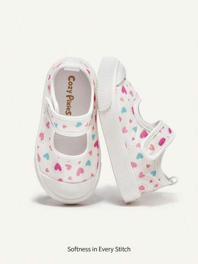 Cozy Pixies 1對寶寶女孩多彩心形圖案帆布時尚設計舒適平底鞋，適用於全年日常穿著（隨機圖案）