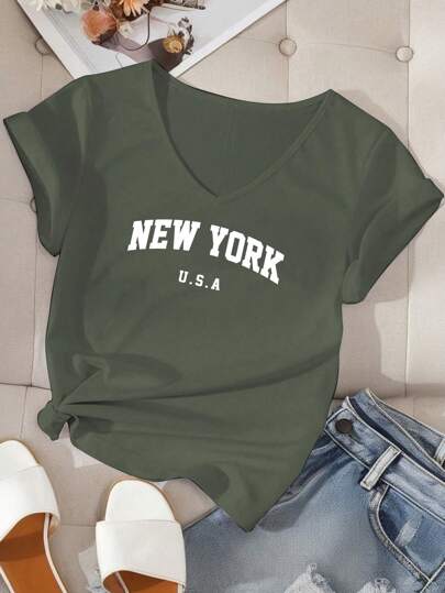 EMERY ROSE Casual Minimalist New York Graphic Fitted V-Neck Drop Shoulder Plus Size Women T-Shirt, Suitable For Summer