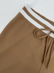 Slaydiva Hơn Sọc trang trí Thả vai Áo len crop & Dây thắt lưng Xà cạp - Màu Khaki - Xem 6