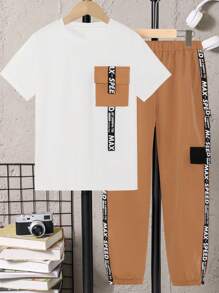 SHEIN 2 件套 青少年男孩圆领纯色拼接字母印花休闲 T 恤和裤子 - 棕色 - 查看 1