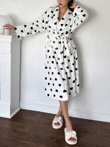 DAZY Áo choàng tắm họa tiết sọc trái tim bằng vải nỉ dày - trắng - Xem 7