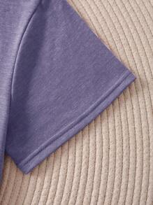 SHEIN EZwear CURVE Damen Große Größen Sommer Slogan bedrucktes V-Ausschnitt Kurzarm Lässig T-Shirt FUN FACT Ich kümmere mich nicht Grafik Oberteile für Frauen - Violett - Übersicht 4