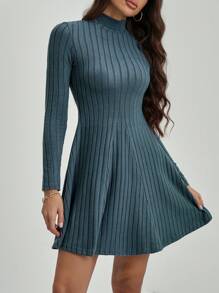 SHEIN Tall Vestido de punto acanalado de cuello de tortuga de manga larga de un solo color